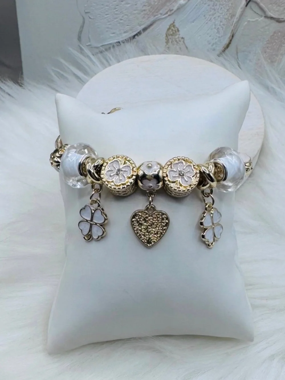 The Flower & Heart Charms Bracelet